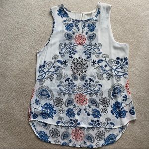 Sleeveless blouse